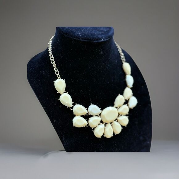 Yellow Stone Statement Bib Necklace With Gold Tone Chain 18” - Picture 3 of 5